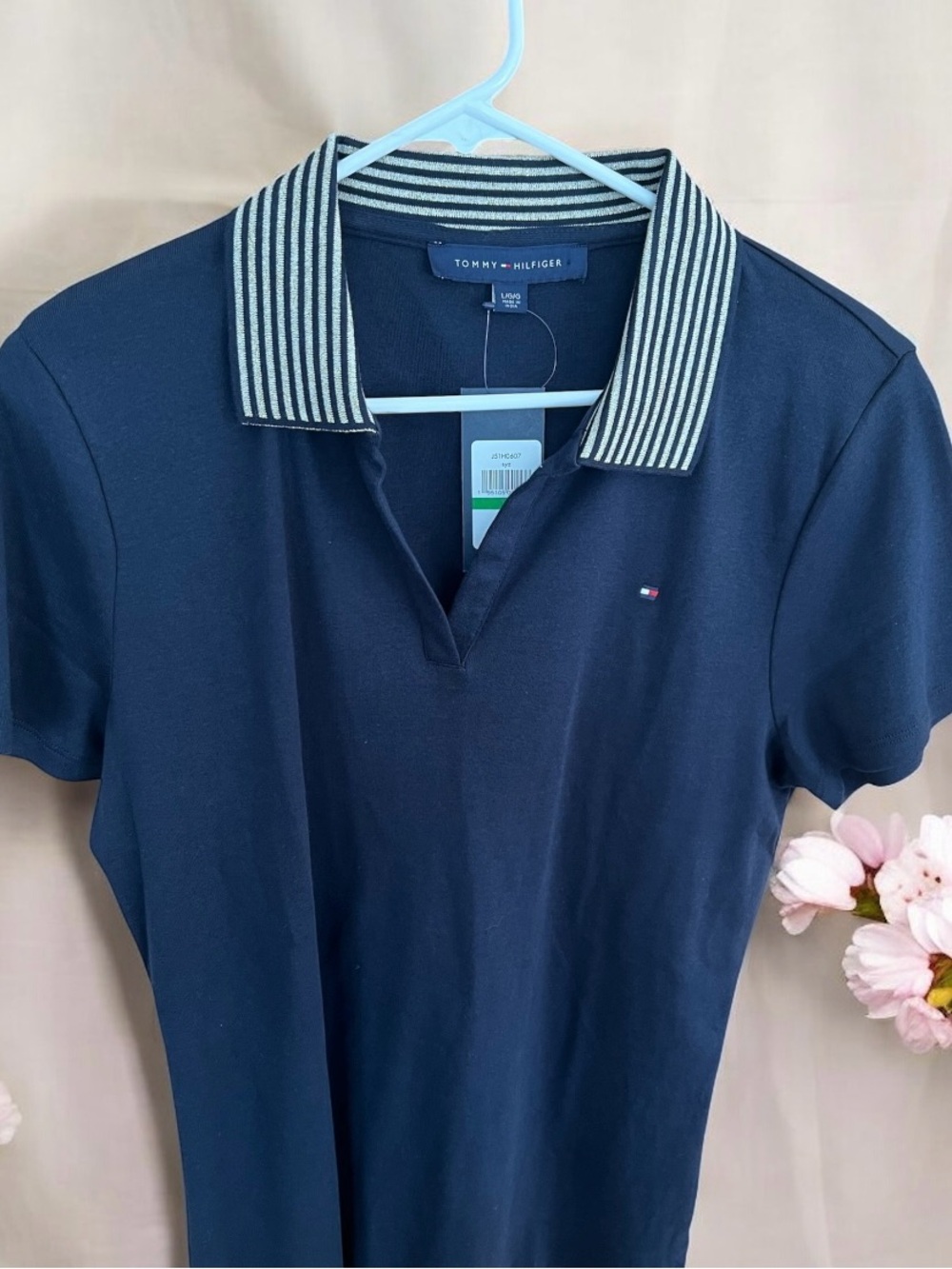 Tommy Hilfiger women’s L Navy Polo Shirt with Striped gold Collar